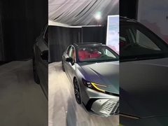 Toyota Camry 4 portas 5 lugares sedã essencial para viagens Hidráulico híbrido Carro Camry 2024